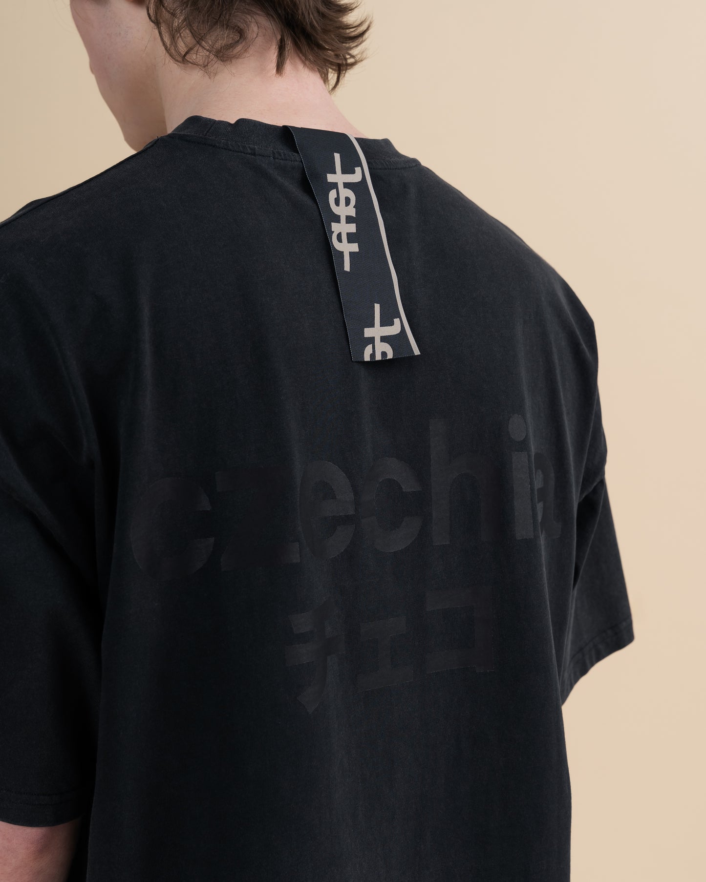 EXPO VINTAGE BLACK TEE