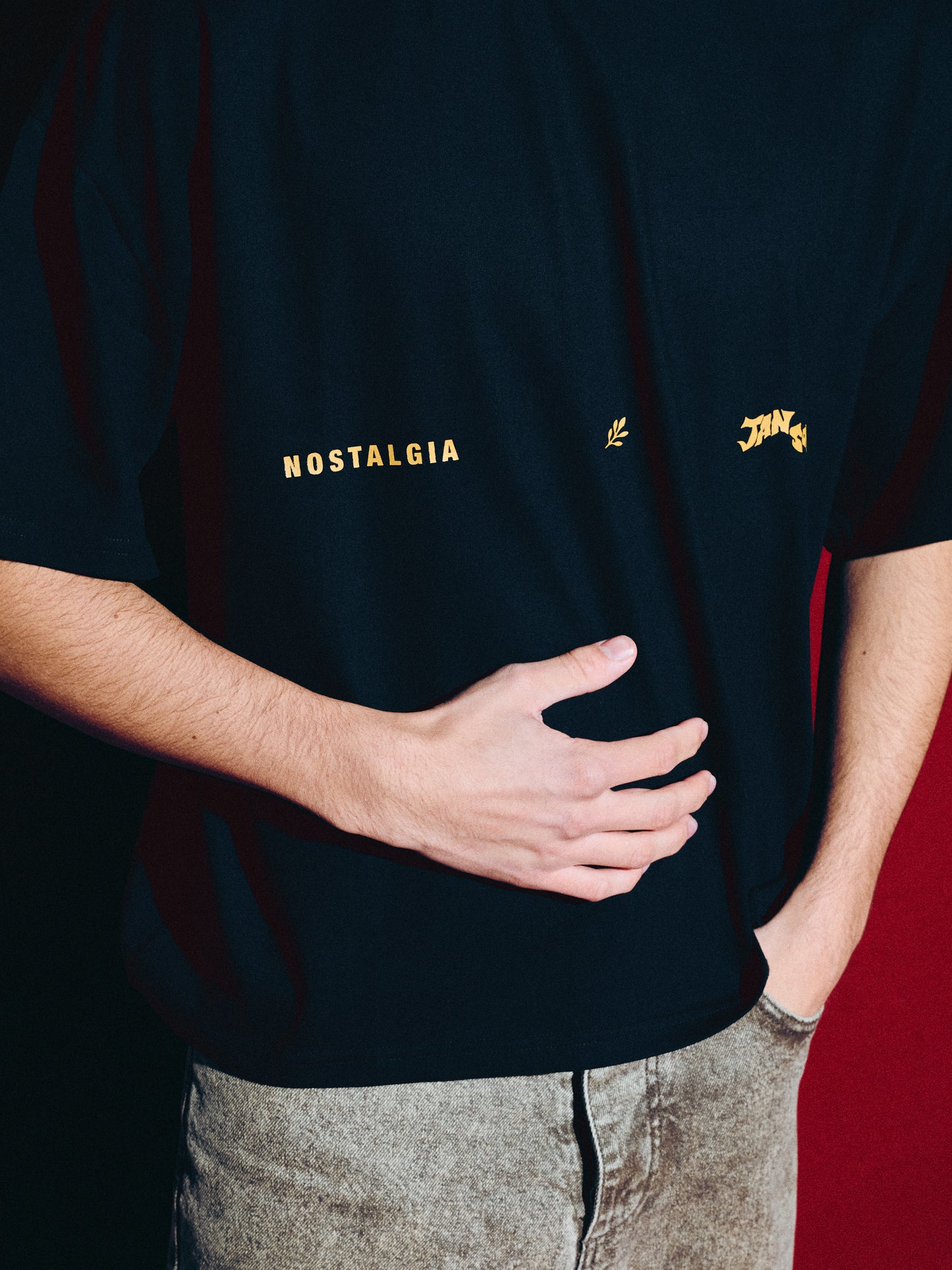 NOSTALGIA BOXY TEE BLACK