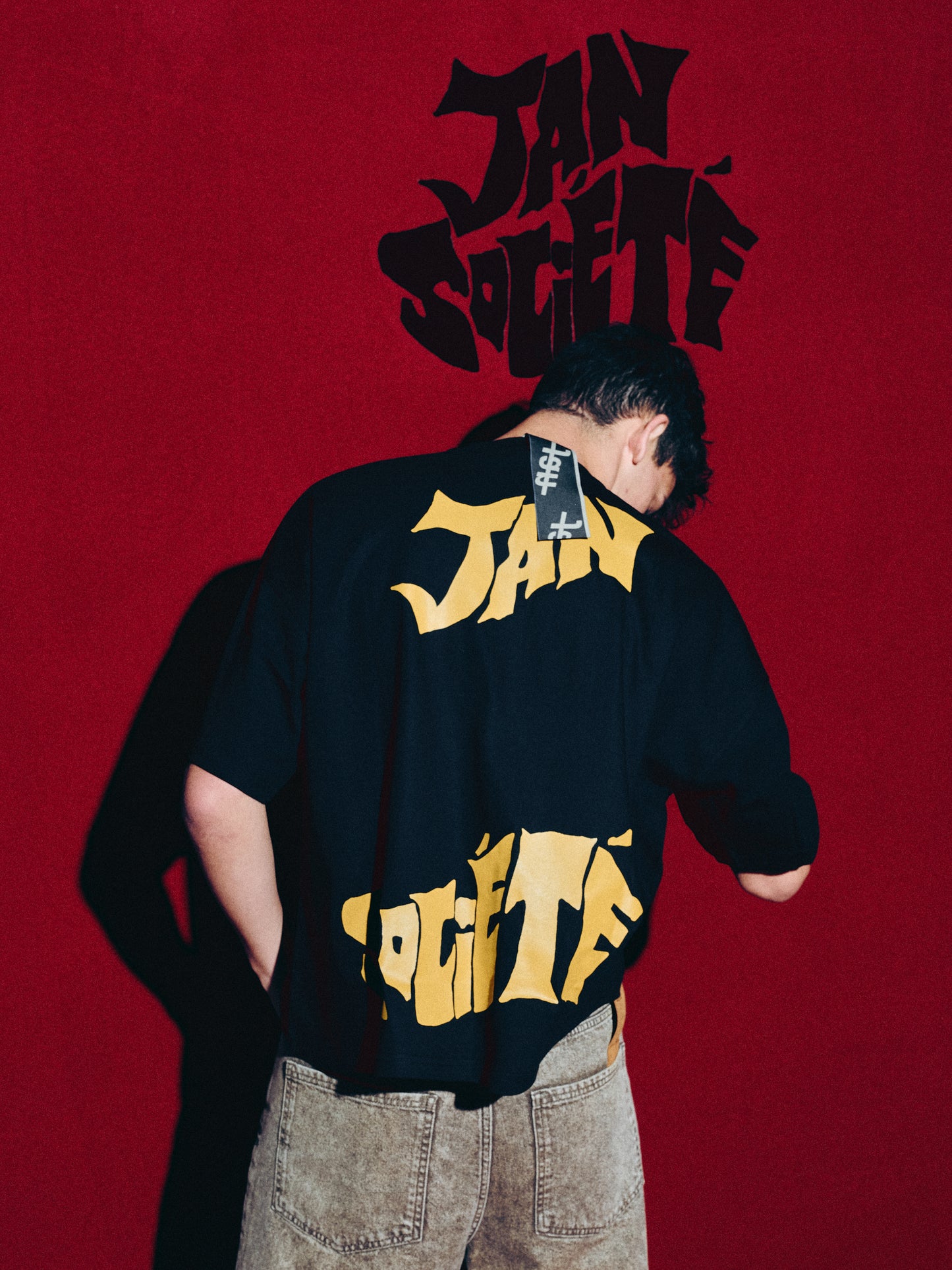 NOSTALGIA BOXY TEE BLACK