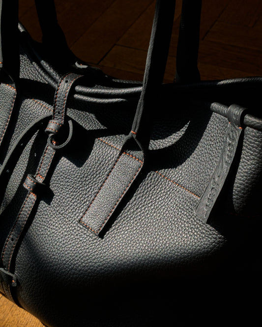 PREORDER - ARC TOTE BLACK