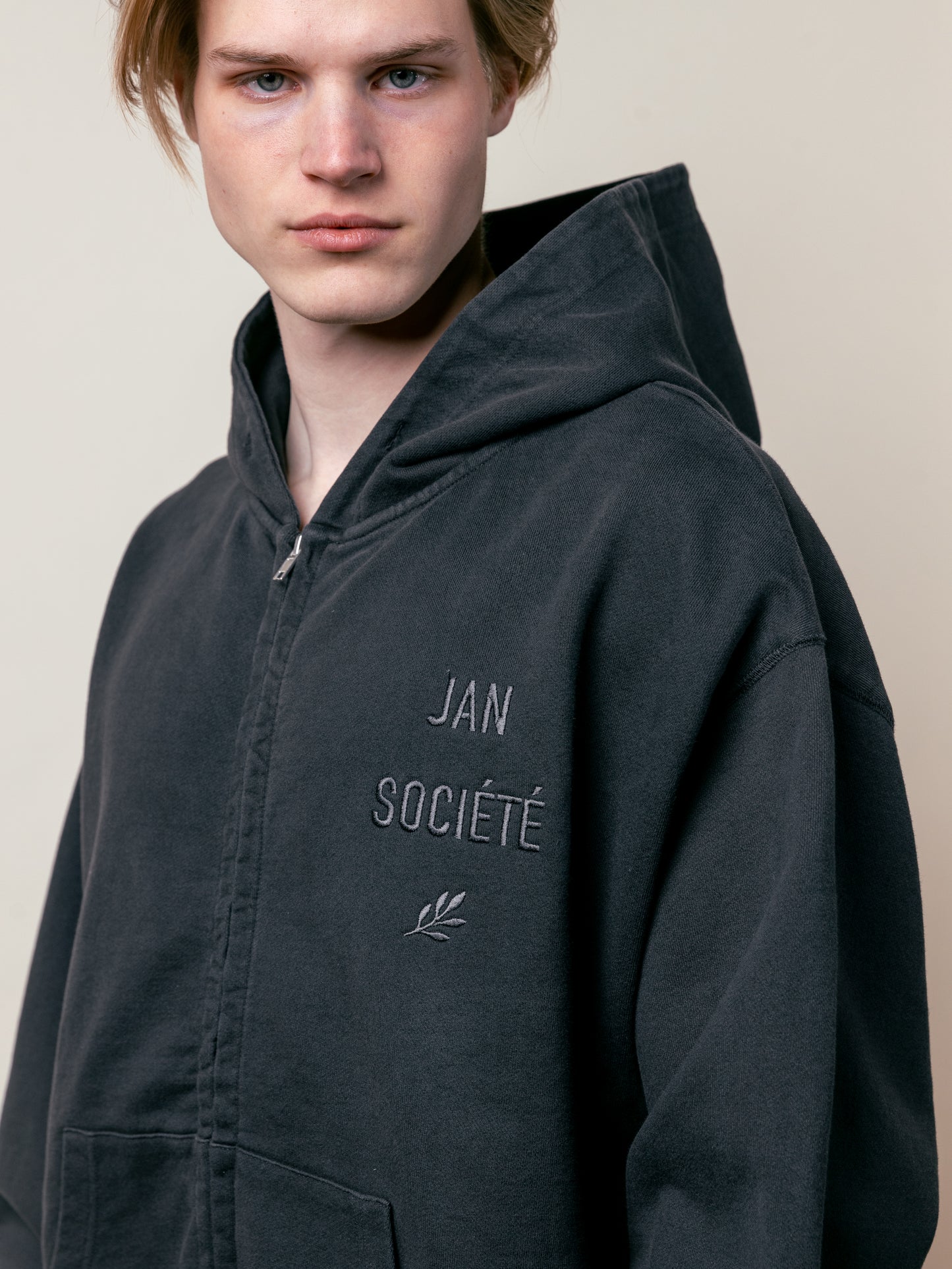 WASHED BLACK JAN SOCIÉTÉ ZIP HOODIE