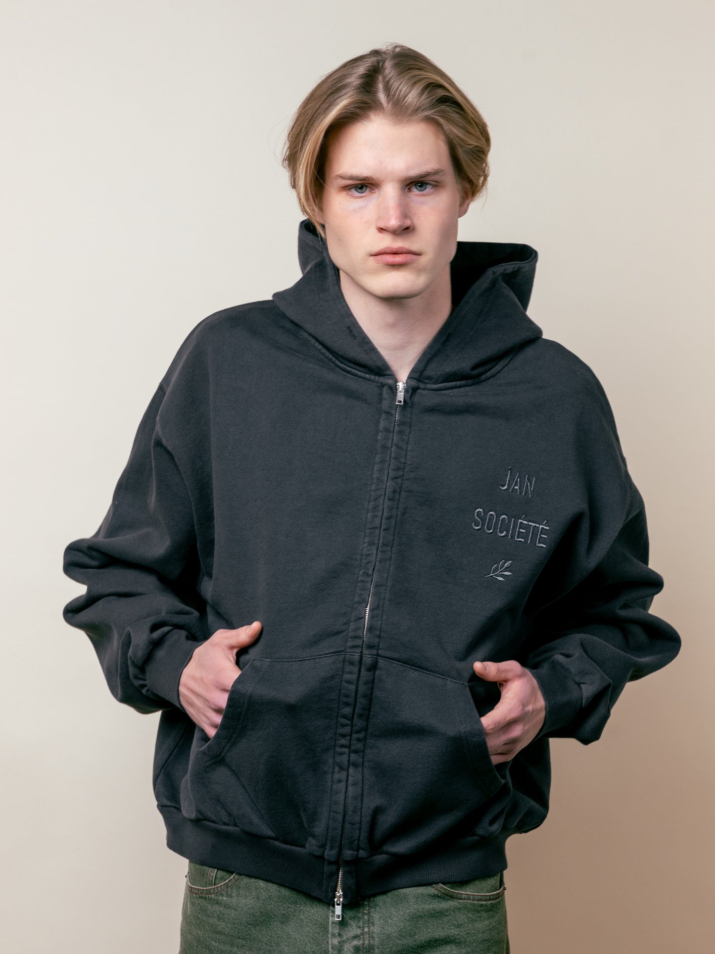 WASHED BLACK JAN SOCIÉTÉ ZIP HOODIE