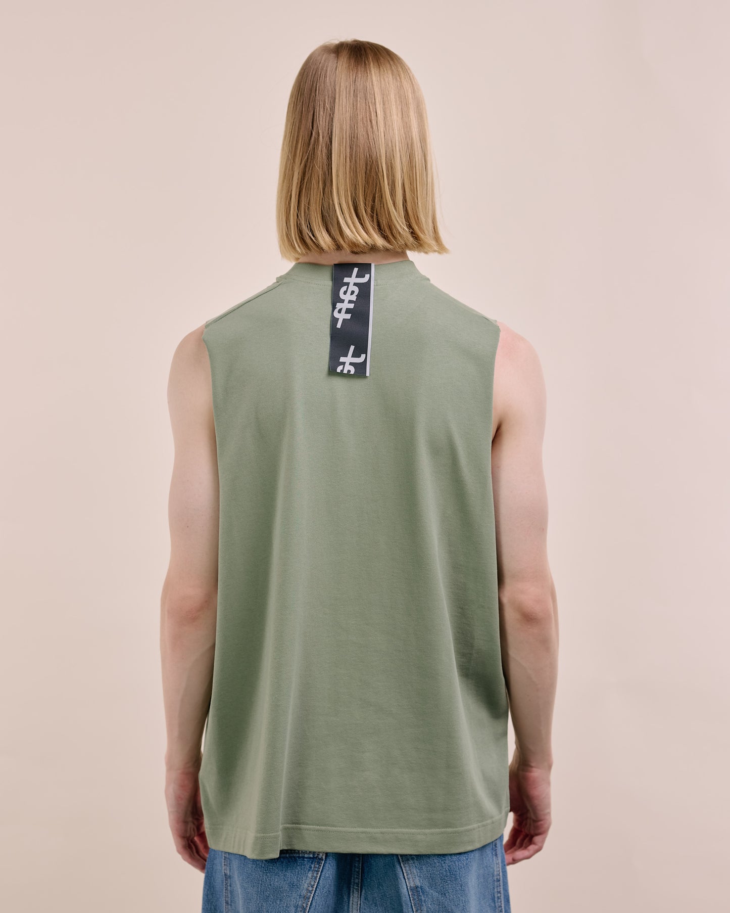 SPARKLY GREEN SLEEVELESS TEE