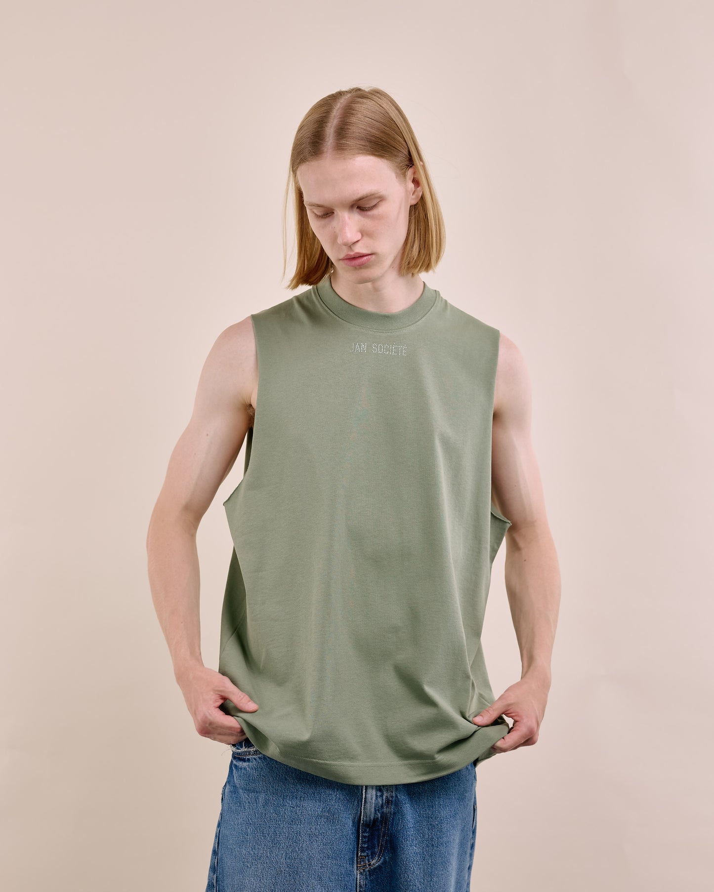 SPARKLY GREEN SLEEVELESS TEE