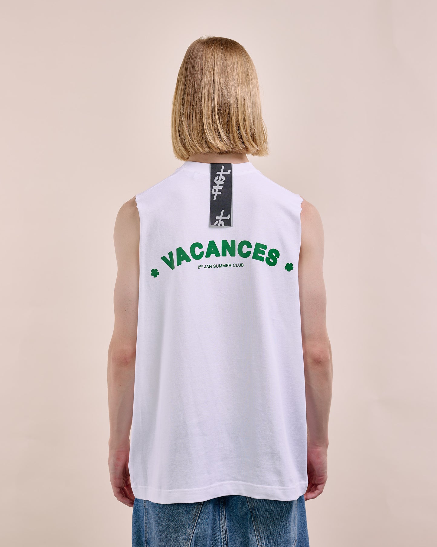 VACANCES SLEEVELESS TEE