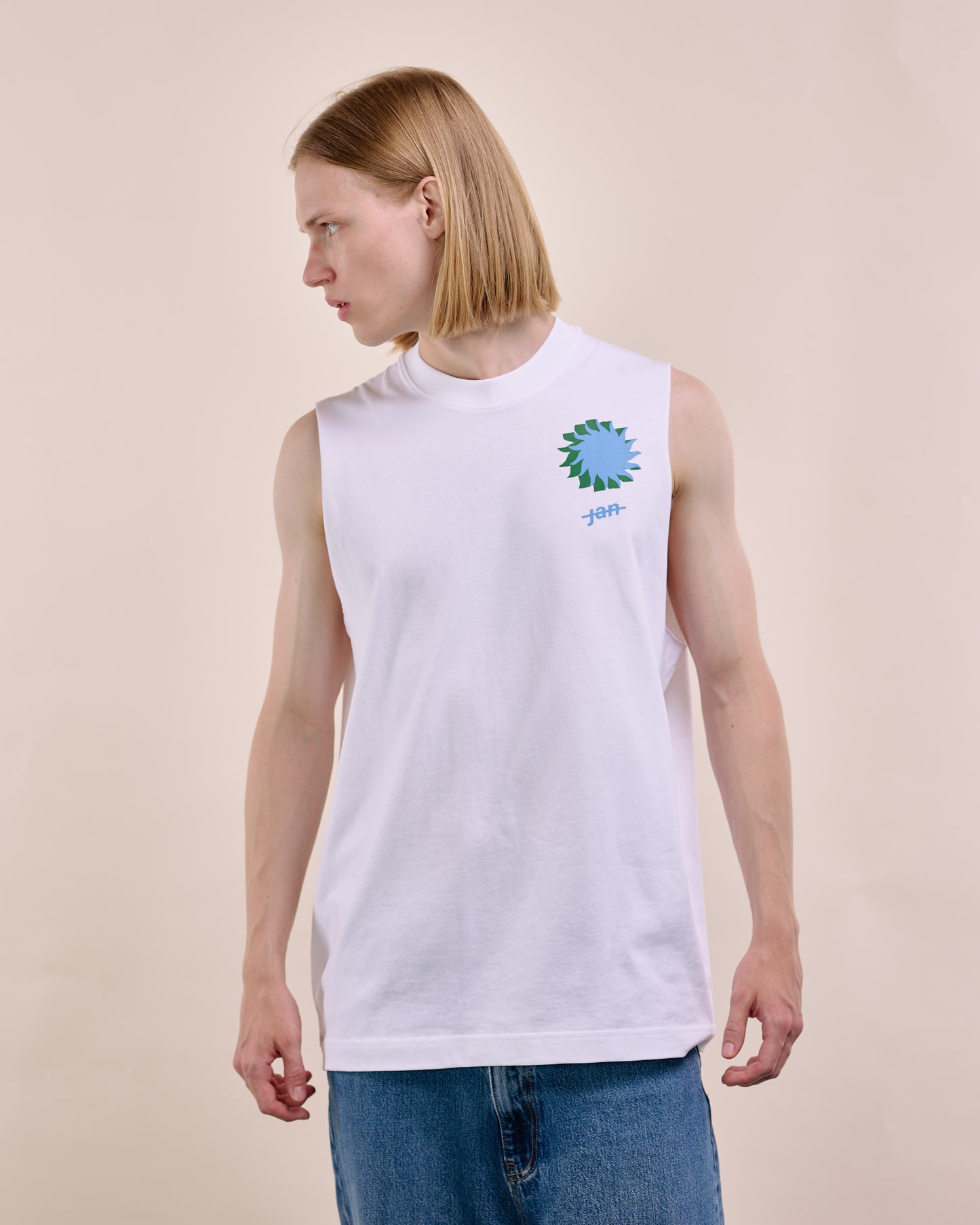 VACANCES SLEEVELESS TEE