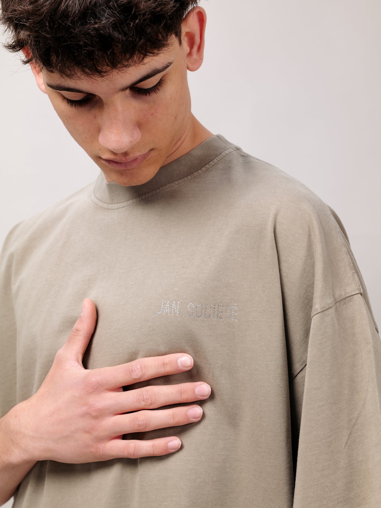 JAN SOCIETE CRYSTAL LOGO BEIGE TEE