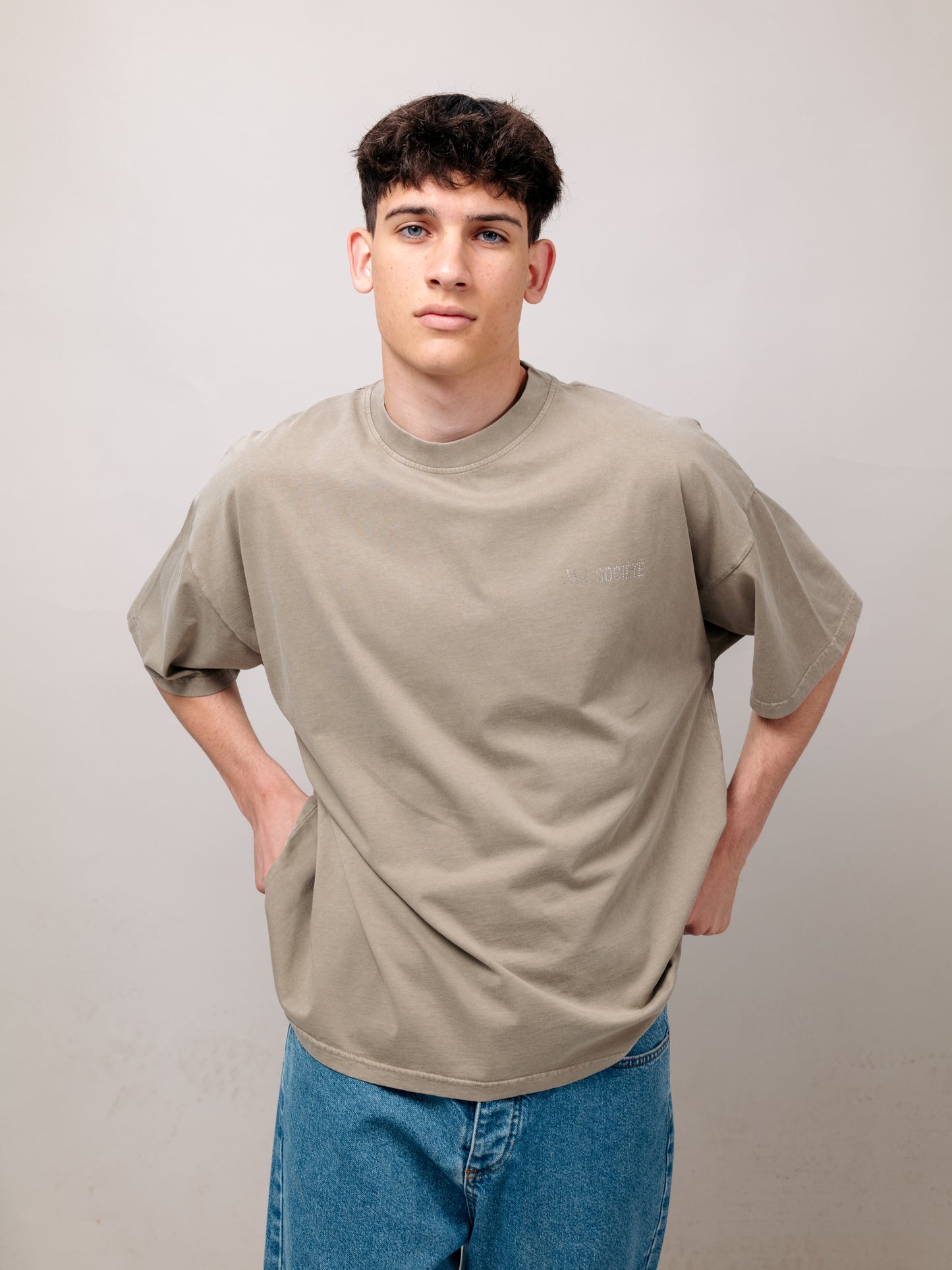 JAN SOCIETE CRYSTAL LOGO BEIGE TEE