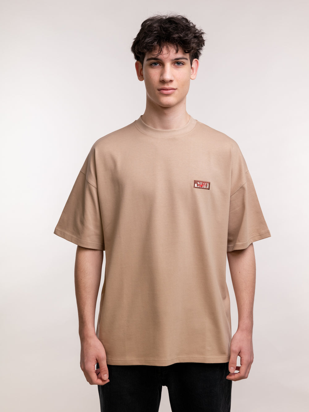 JAN SHOW 12 BEIGE PATCH TEE