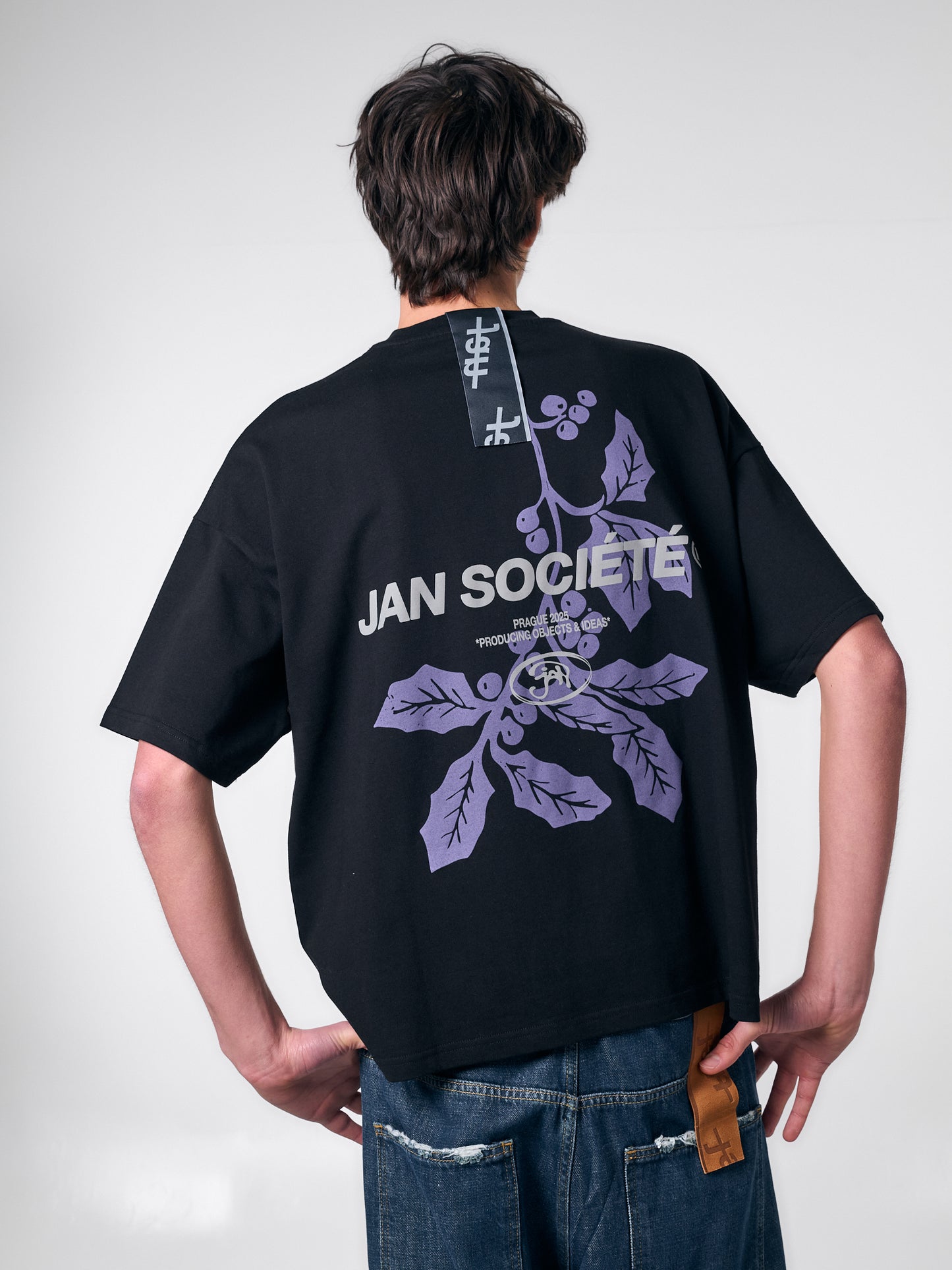 HOLLY BOXY TEE BLACK