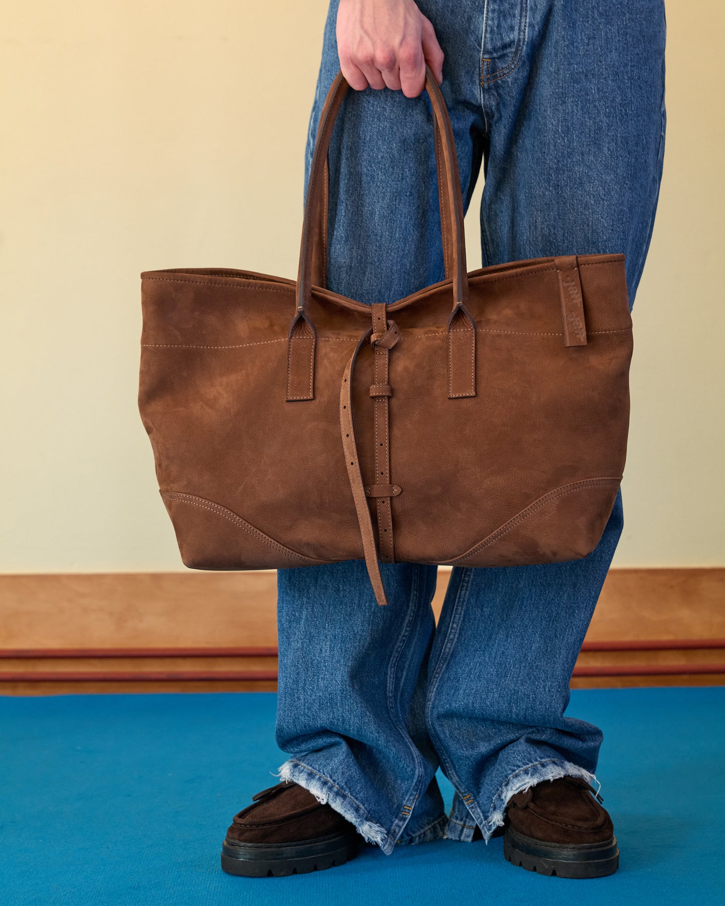 PREORDER - ARC TOTE CHOCOLATE