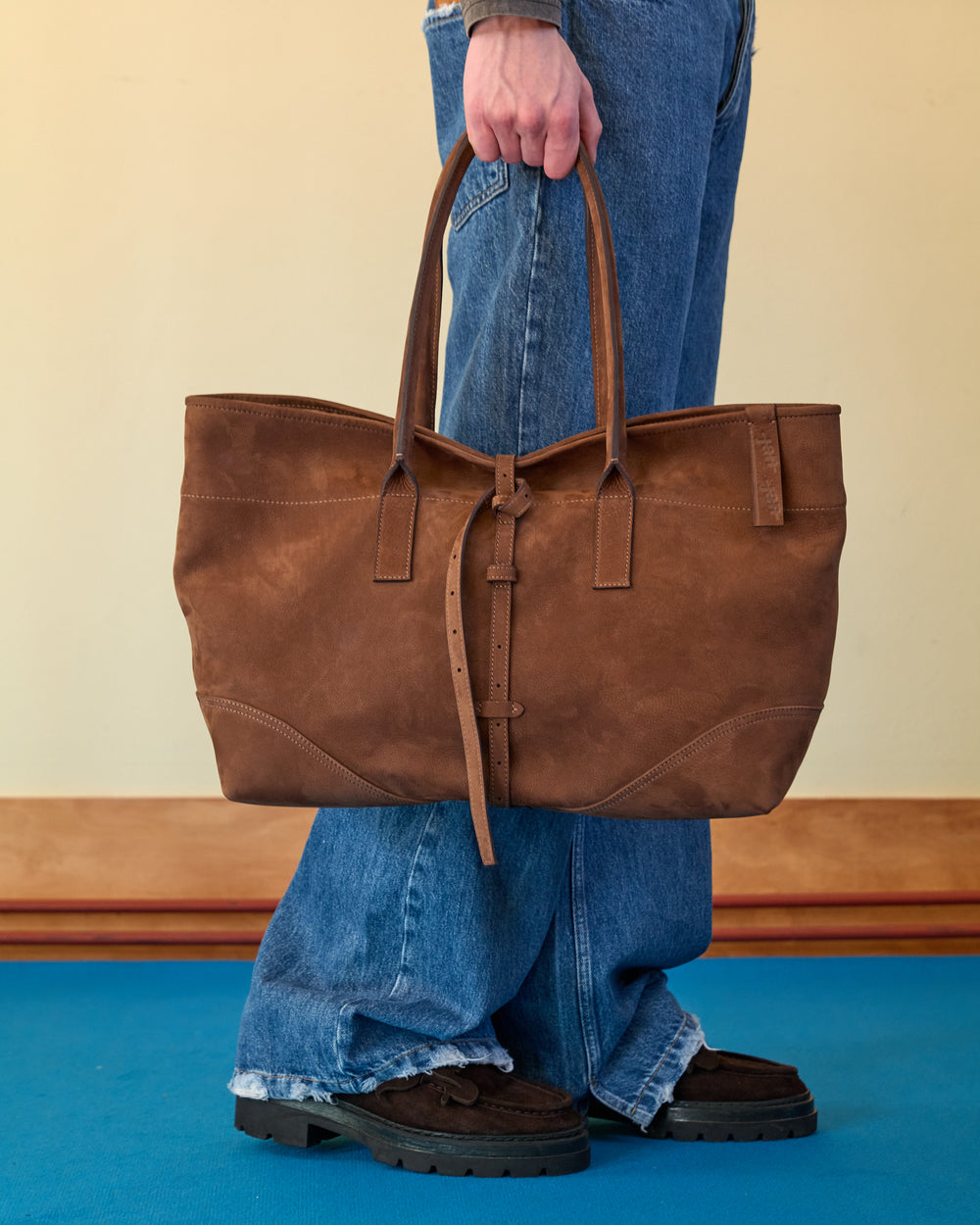 PREORDER - ARC TOTE CHOCOLATE