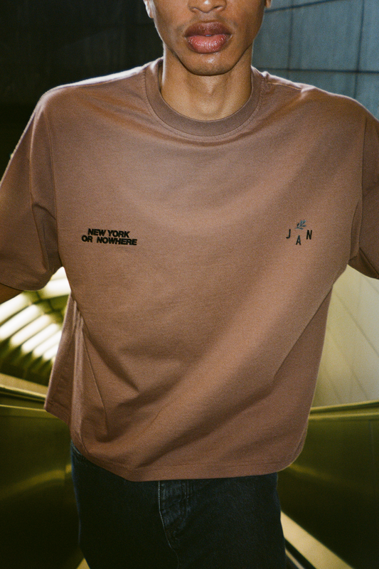 NEW YORK OR NOWHERE TEE BROWN
