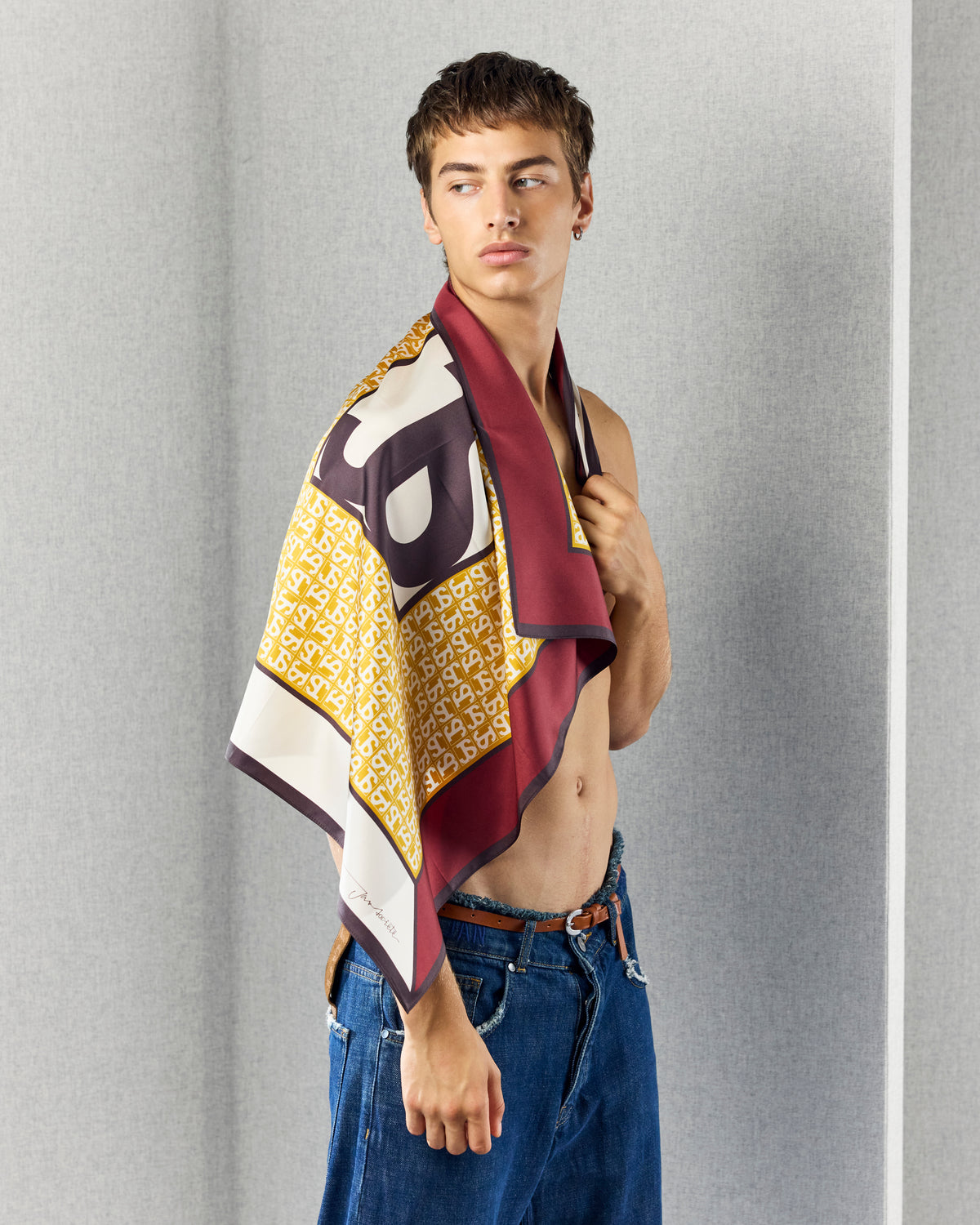 JS SILK SCARF GOLD