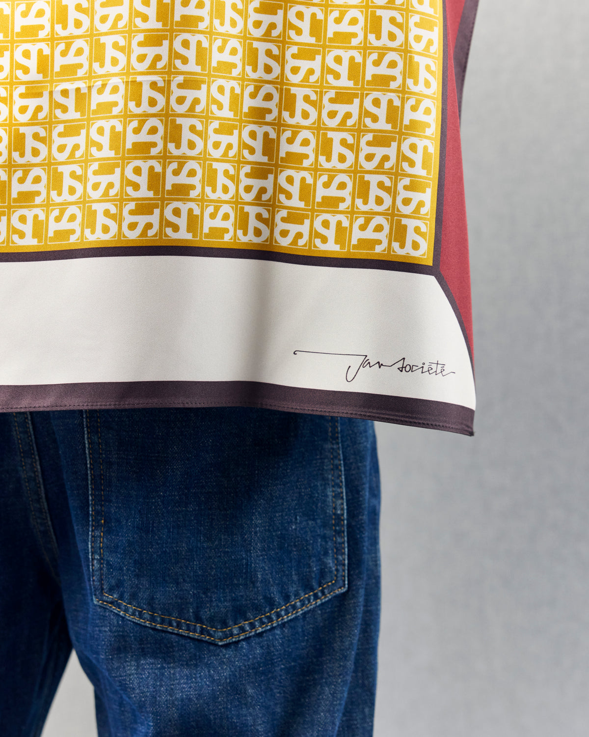 JS SILK SCARF GOLD