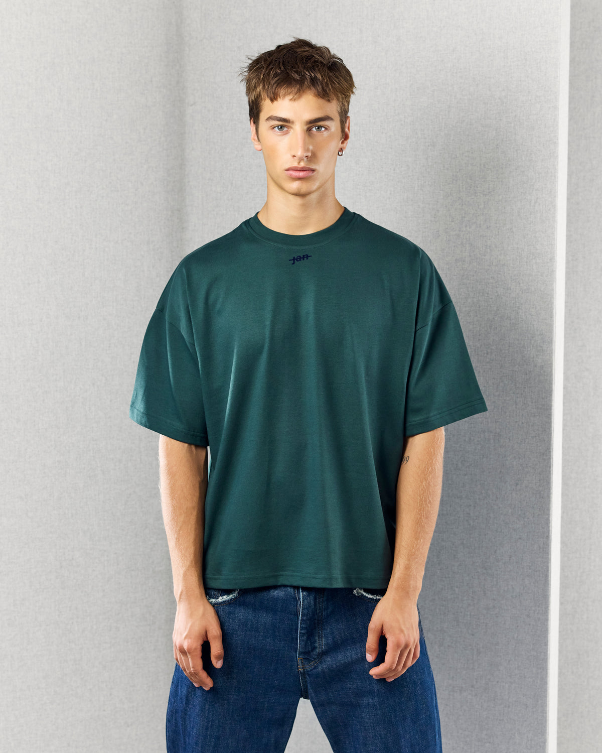 INTERNATIONALE TEE GREEN