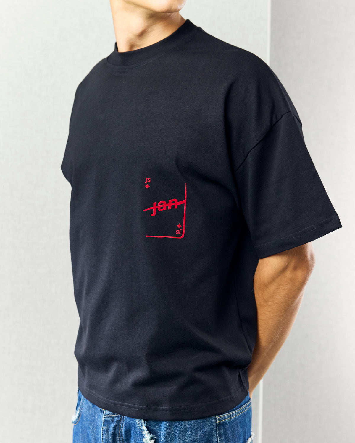 UROBOROS TEE BLACK