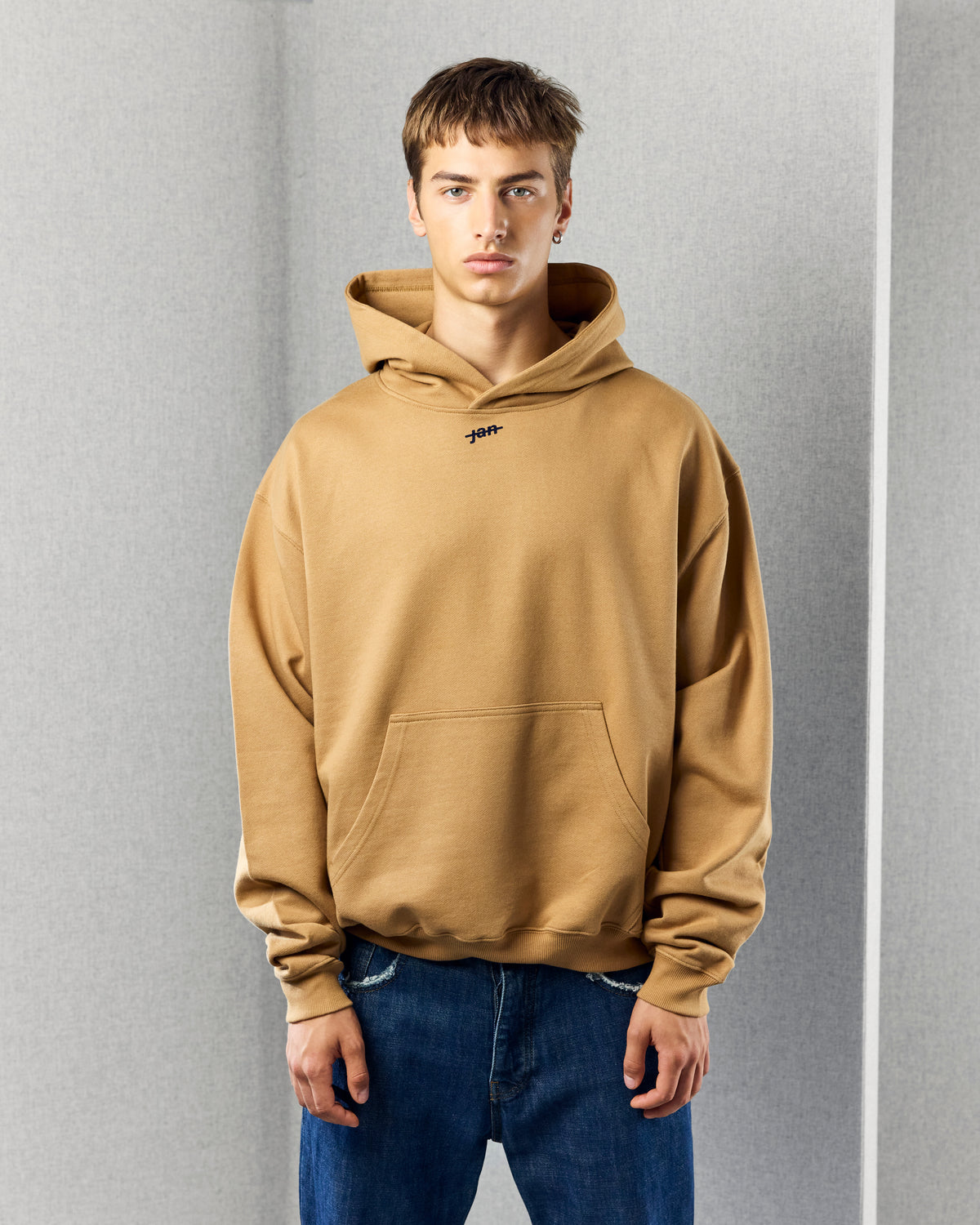 INTERNATIONALE HOODIE COGNAC
